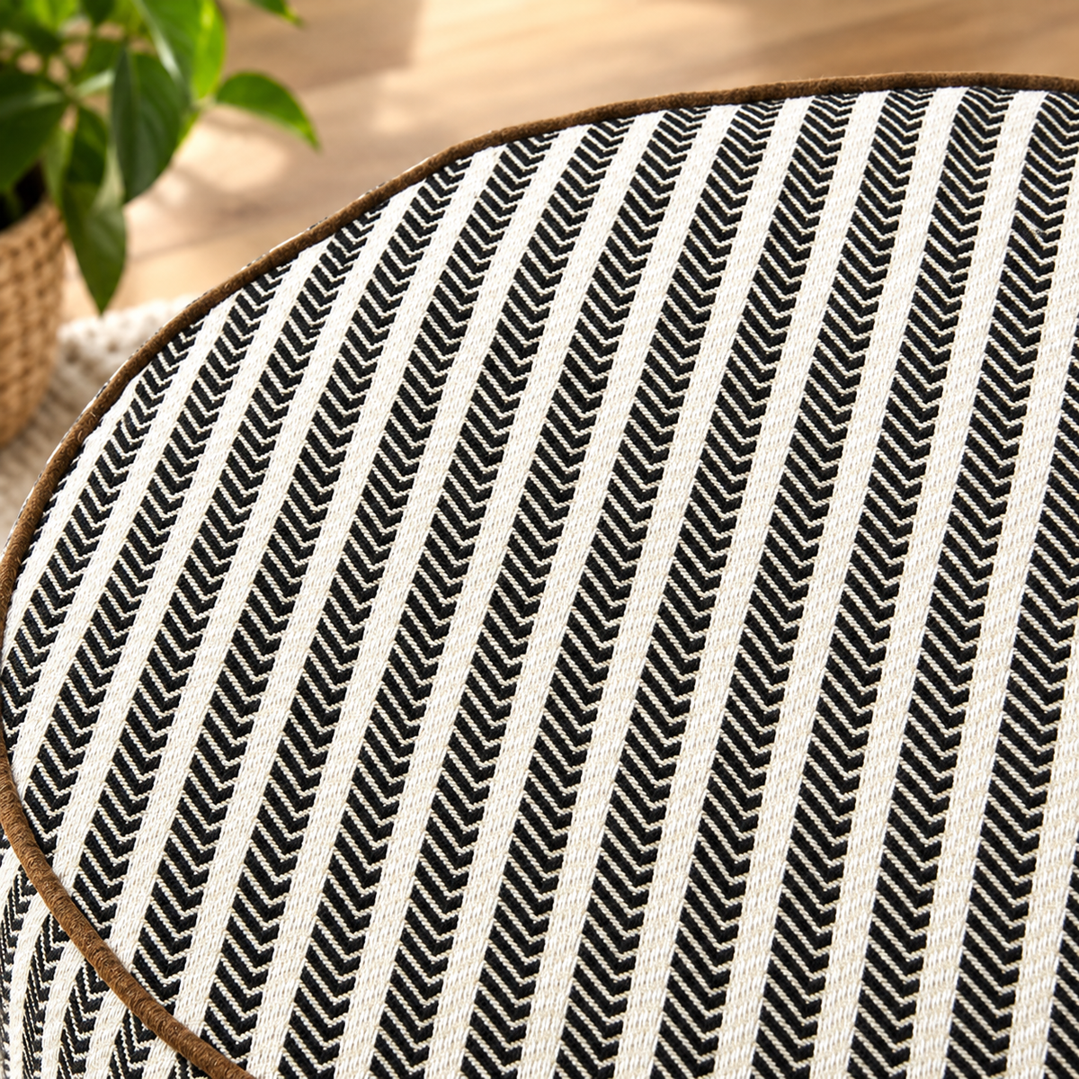 Cozy Round Striped Dog Bed