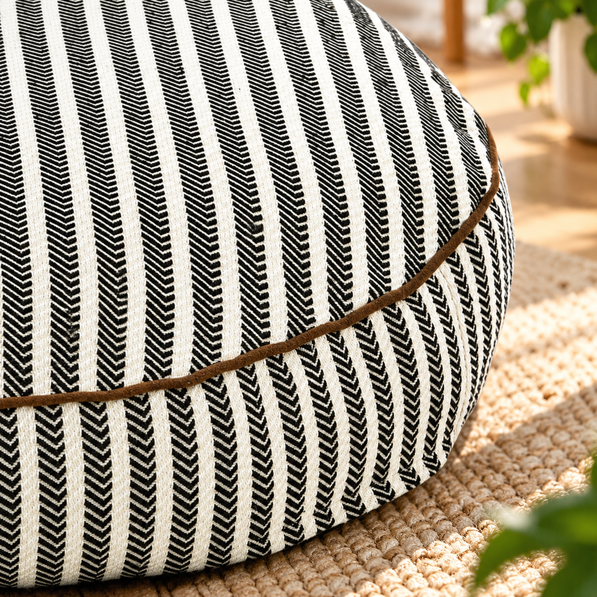 Cozy Round Striped Dog Bed